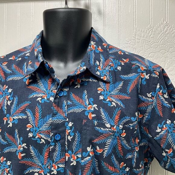PATAGONIA Short Sleeve Hawaiian Shirt With Mushrooms - Picture 2 of 6